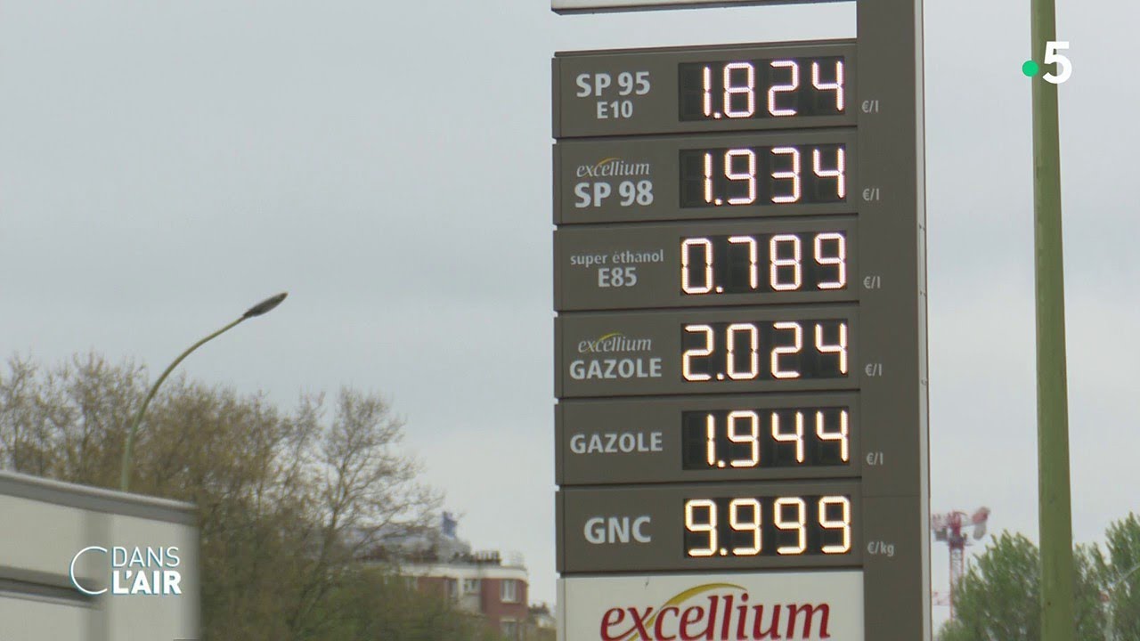 Face à la flambée des prix des carburants, le pari du bioéthanol - Reportage #cdanslair 01.04.2022